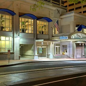 hilton-portland-and-executive-tower.portland-hotels.info/