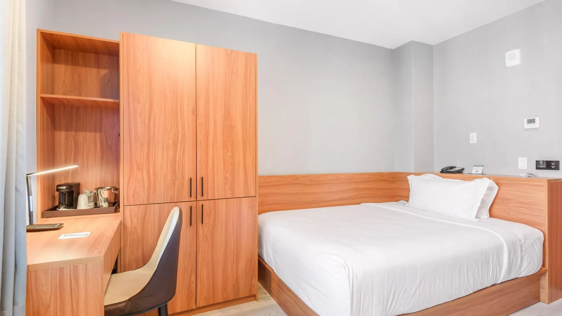 Liberty View Brooklyn Hotel ニューヨーク